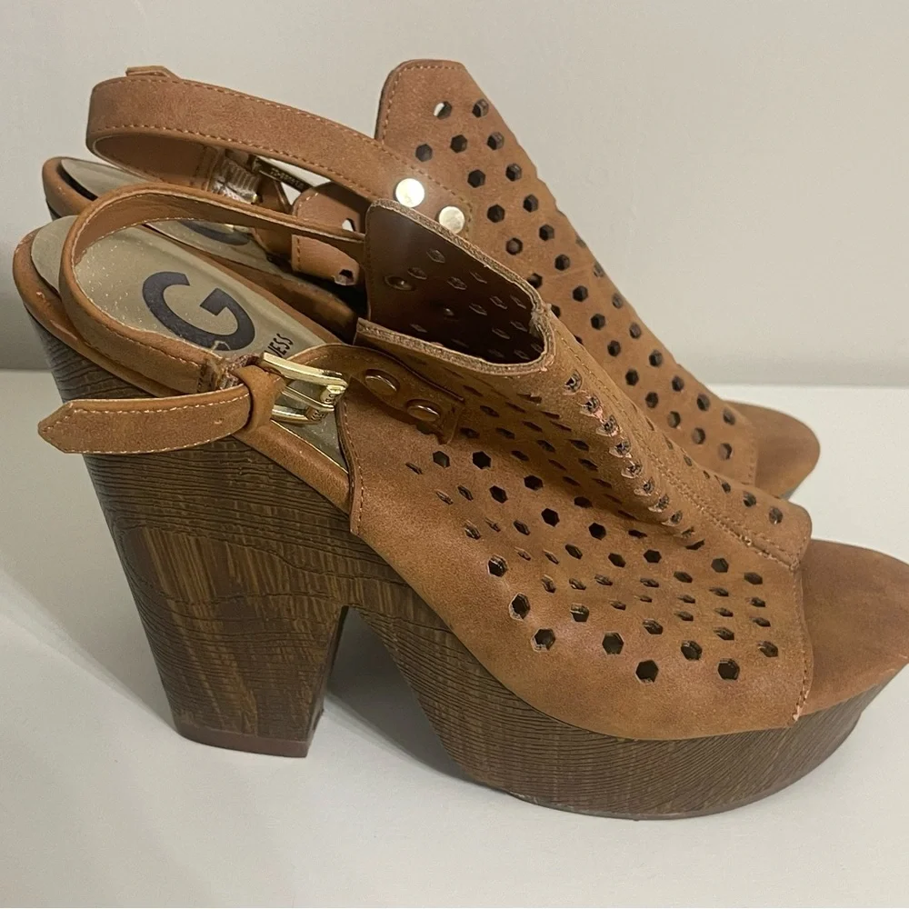 G by Guess these guess